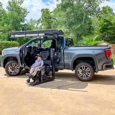 Tips for Traveling With a Wheelchair-Using Companion